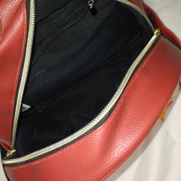 EUC Harry Potter Gryffindor backpack - Picture 6 of 8